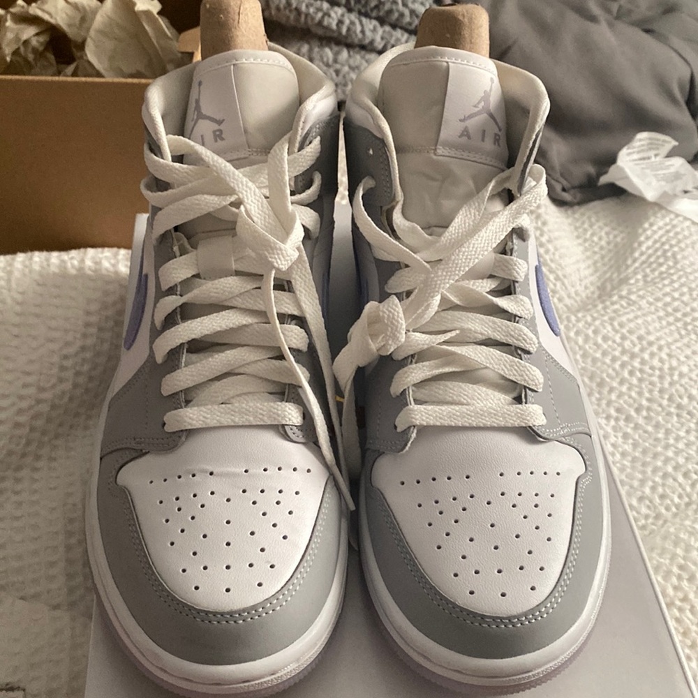 Wolf grey Jordan’s